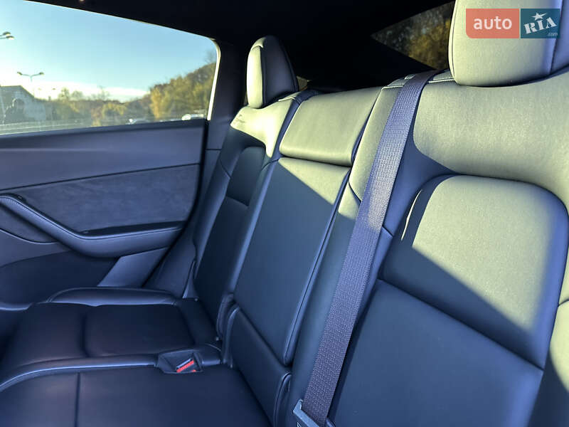 Внедорожник / Кроссовер Tesla Model Y 2021 в Днепре