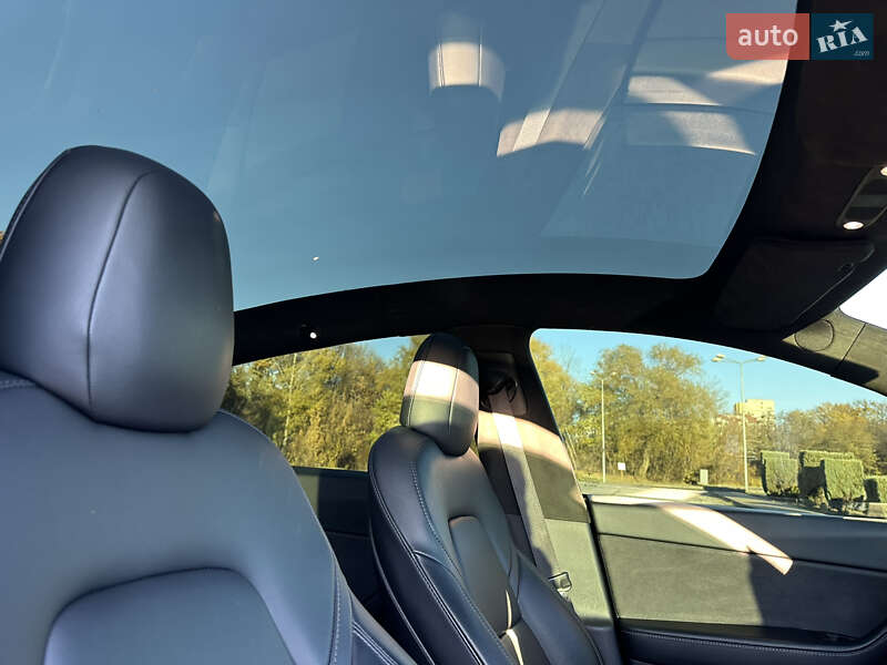Внедорожник / Кроссовер Tesla Model Y 2021 в Днепре