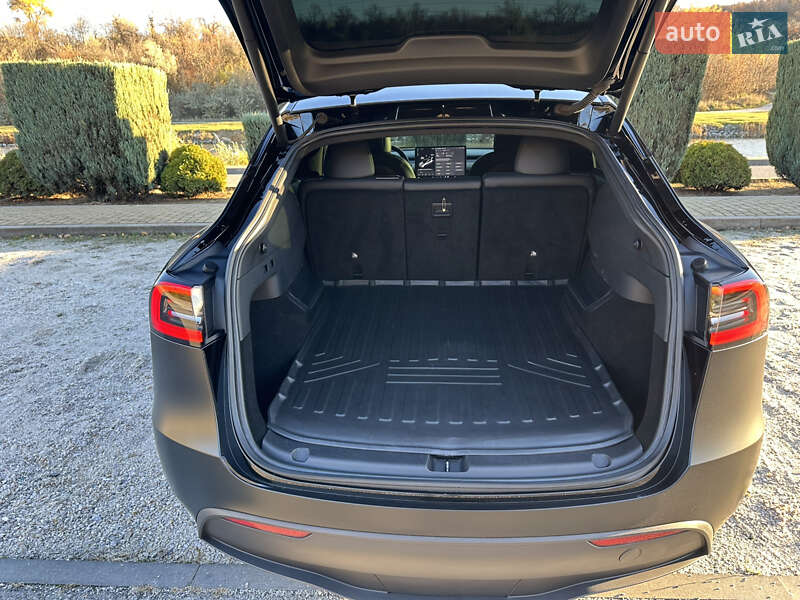 Внедорожник / Кроссовер Tesla Model Y 2021 в Днепре