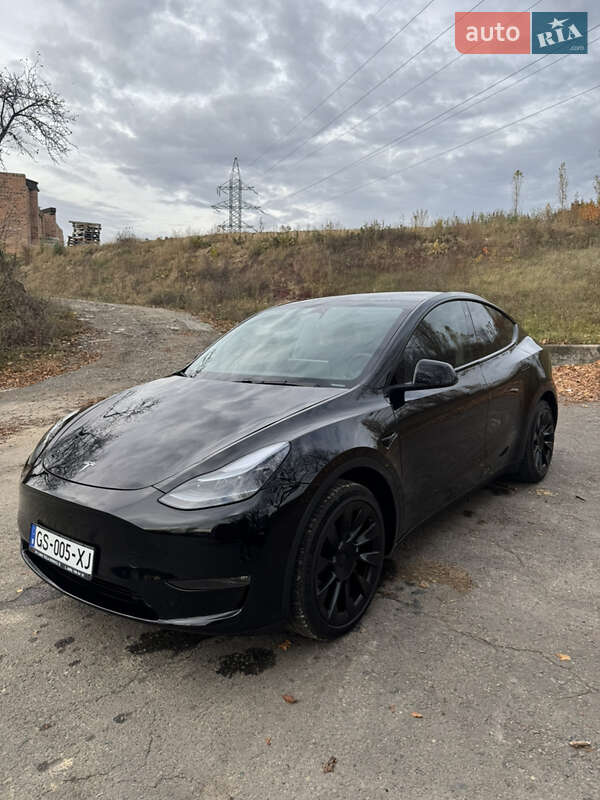 Позашляховик / Кросовер Tesla Model Y 2023 в Рівному фото 3 Позашляховик / Кросовер Tesla Model Y 2023 в Рівному