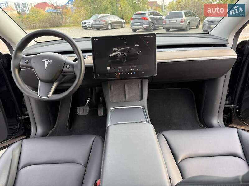 Внедорожник / Кроссовер Tesla Model Y 2023 в Киеве