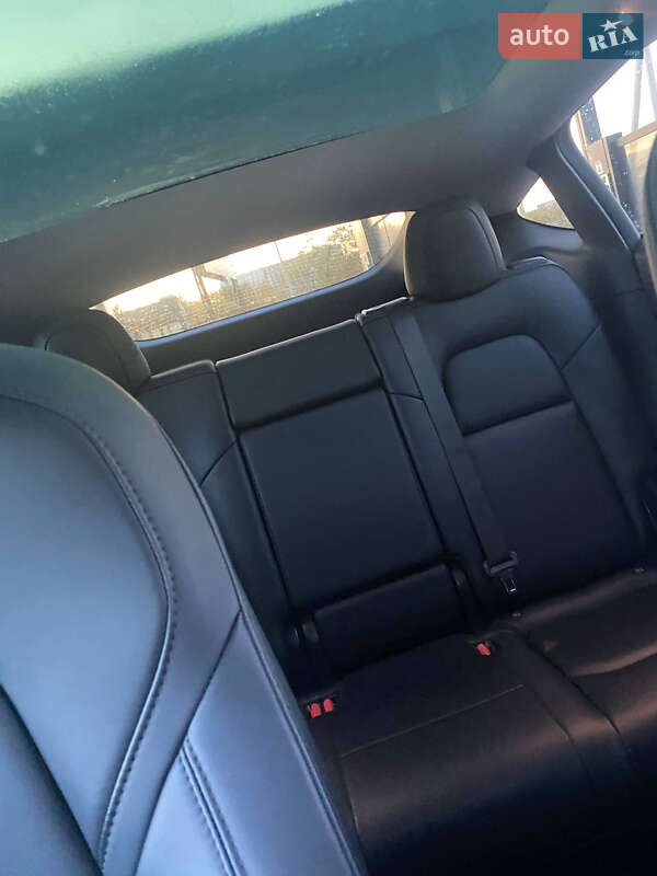 Позашляховик / Кросовер Tesla Model Y 2020 в Львові