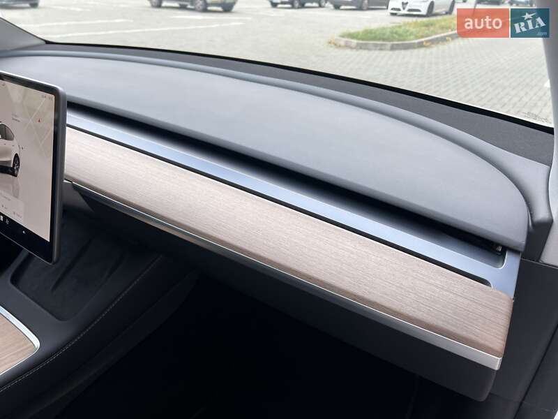 Внедорожник / Кроссовер Tesla Model Y 2024 в Житомире