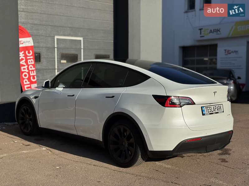 Позашляховик / Кросовер Tesla Model Y 2021 в Києві фото 8 Позашляховик / Кросовер Tesla Model Y 2021 в Києві