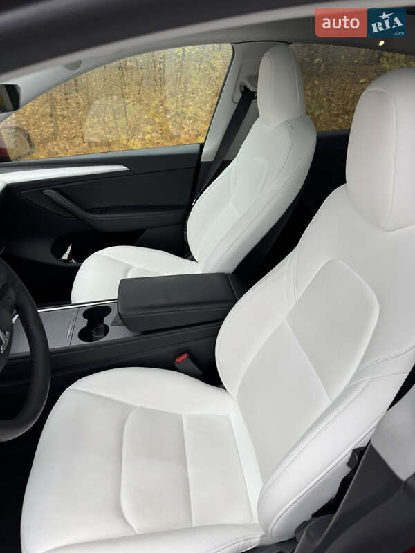 Позашляховик / Кросовер Tesla Model Y 2023 в Хмельницькому фото 12 Позашляховик / Кросовер Tesla Model Y 2023 в Хмельницькому