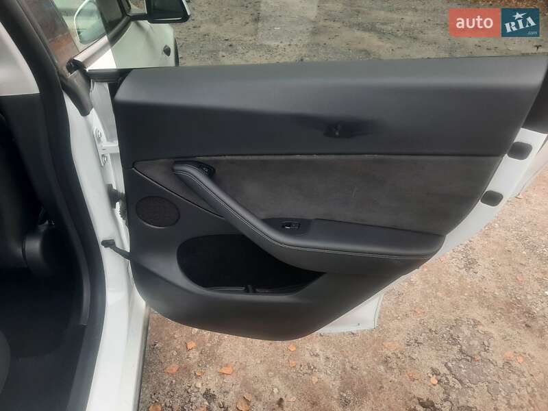 Позашляховик / Кросовер Tesla Model Y 2022 в Сумах