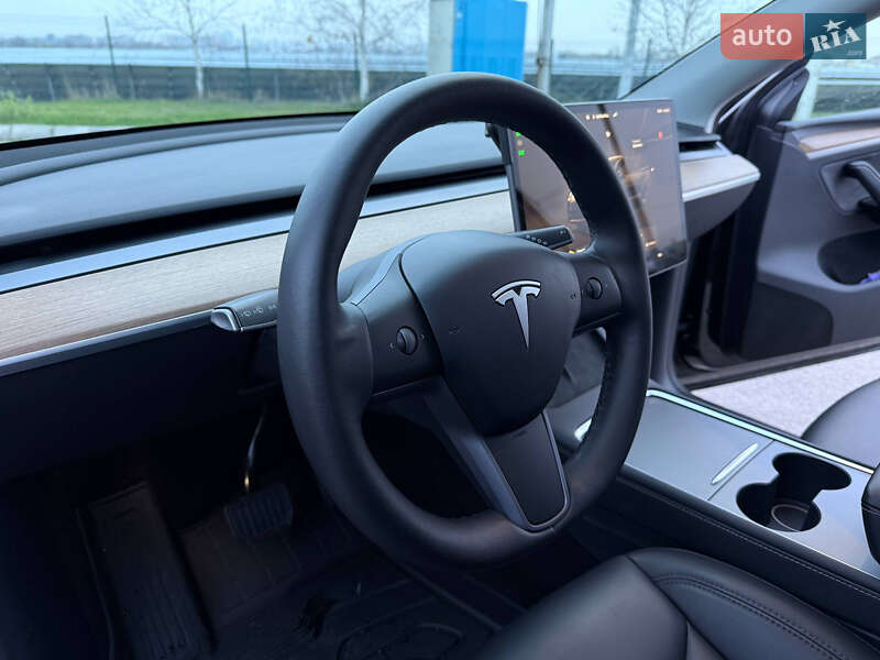 Внедорожник / Кроссовер Tesla Model Y 2022 в Днепре