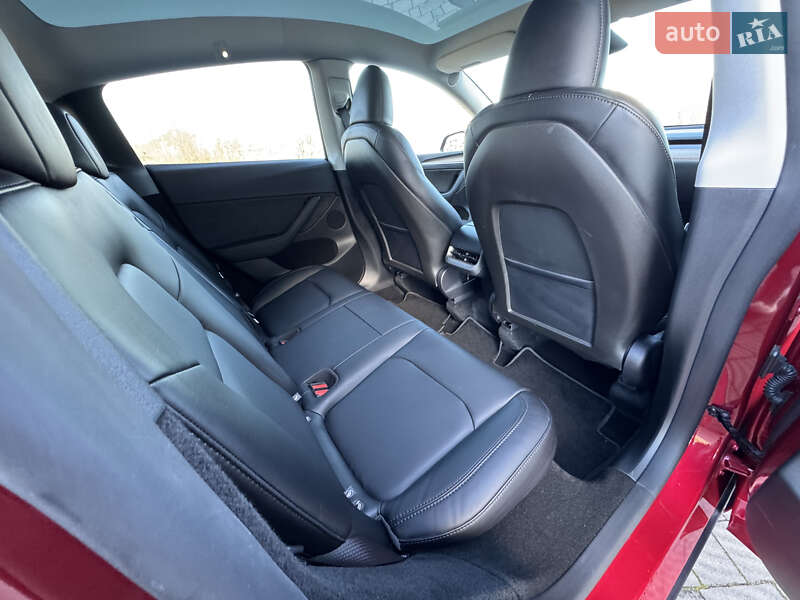 Позашляховик / Кросовер Tesla Model Y 2025 в Стрию