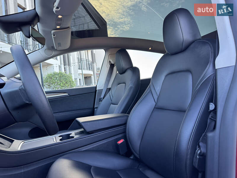 Позашляховик / Кросовер Tesla Model Y 2025 в Стрию