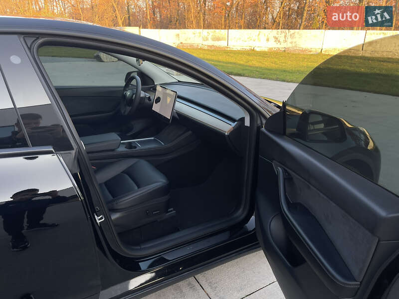 Позашляховик / Кросовер Tesla Model Y 2021 в Луцьку фото 34 Позашляховик / Кросовер Tesla Model Y 2021 в Луцьку