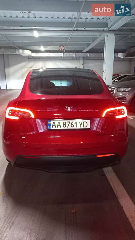 Позашляховик / Кросовер Tesla Model Y 2021 в Києві