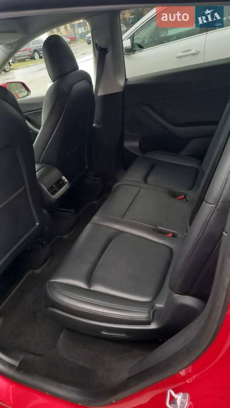 Позашляховик / Кросовер Tesla Model Y 2021 в Києві