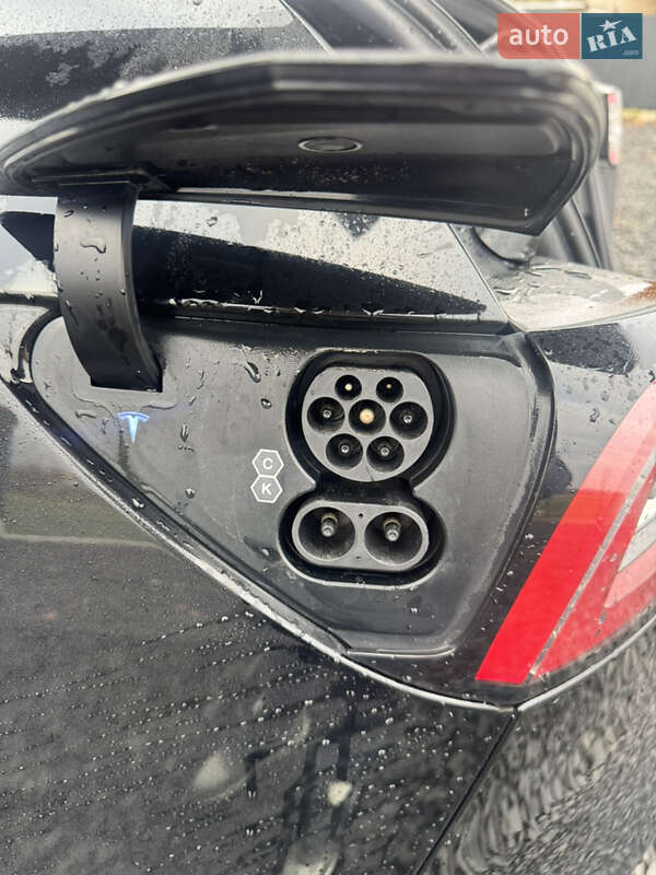 Позашляховик / Кросовер Tesla Model Y 2022 в Луцьку