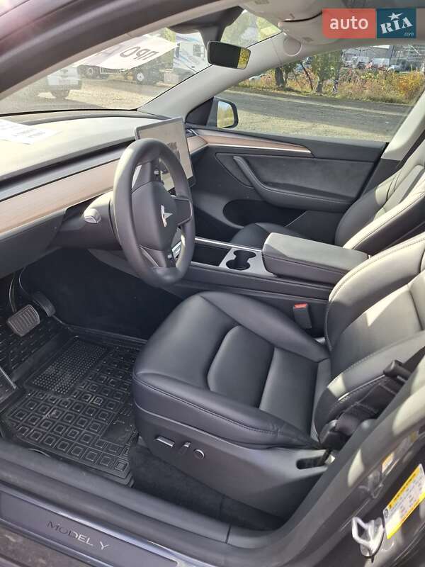 Внедорожник / Кроссовер Tesla Model Y 2023 в Тернополе