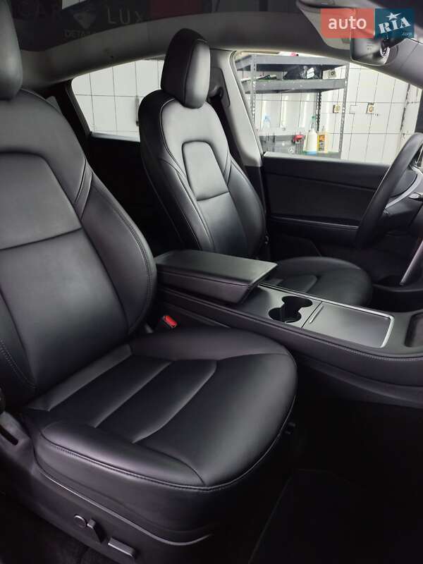 Позашляховик / Кросовер Tesla Model Y 2021 в Львові фото 18 Позашляховик / Кросовер Tesla Model Y 2021 в Львові