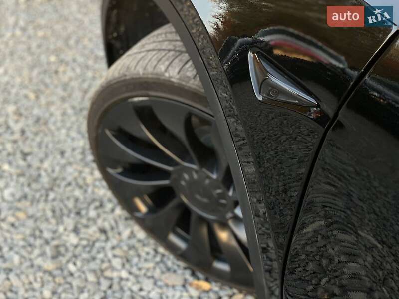 Внедорожник / Кроссовер Tesla Model Y 2022 в Львове