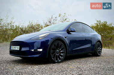 Внедорожник / Кроссовер Tesla Model Y 2022 в Киеве