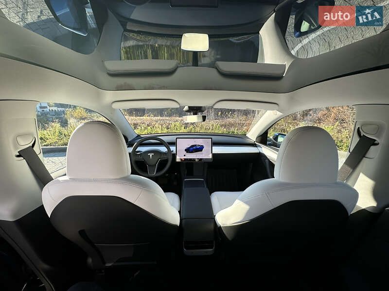 Внедорожник / Кроссовер Tesla Model Y 2024 в Львове