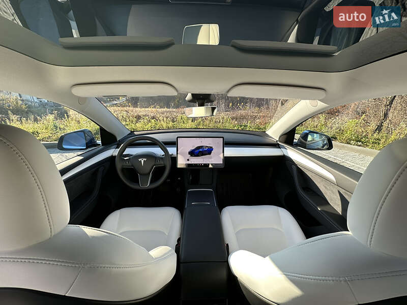 Внедорожник / Кроссовер Tesla Model Y 2024 в Львове