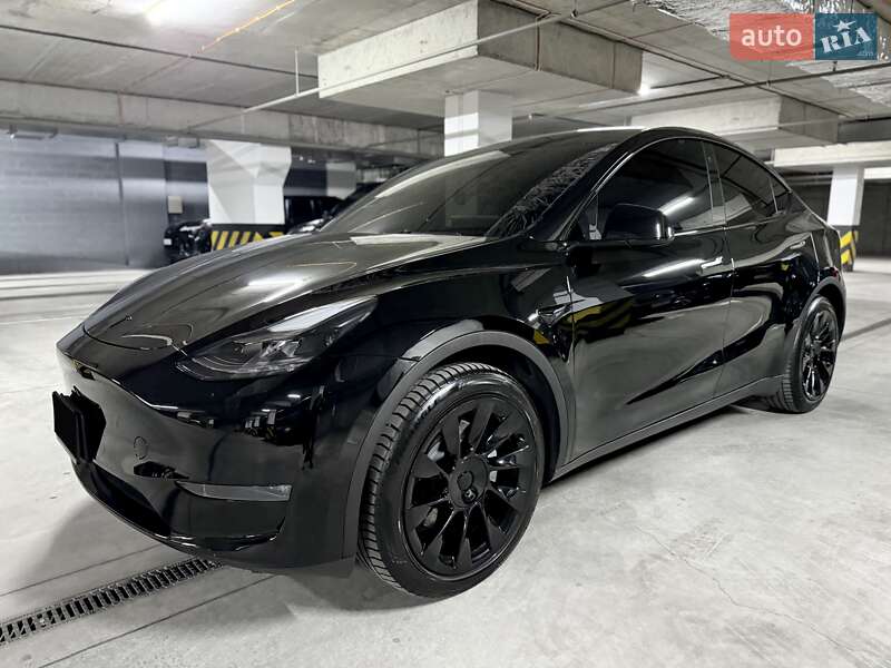 Позашляховик / Кросовер Tesla Model Y 2023 в Дніпрі