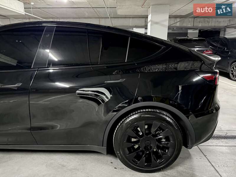 Позашляховик / Кросовер Tesla Model Y 2023 в Дніпрі