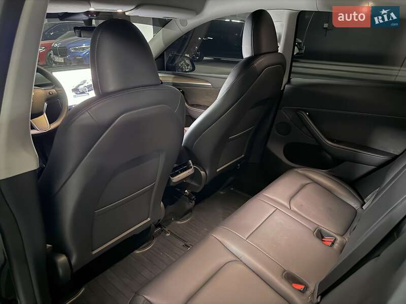 Позашляховик / Кросовер Tesla Model Y 2023 в Дніпрі