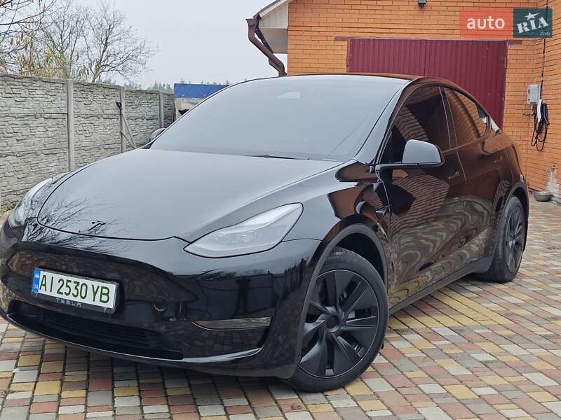 Позашляховик / Кросовер Tesla Model Y 2024 в Києві фото 5 Позашляховик / Кросовер Tesla Model Y 2024 в Києві