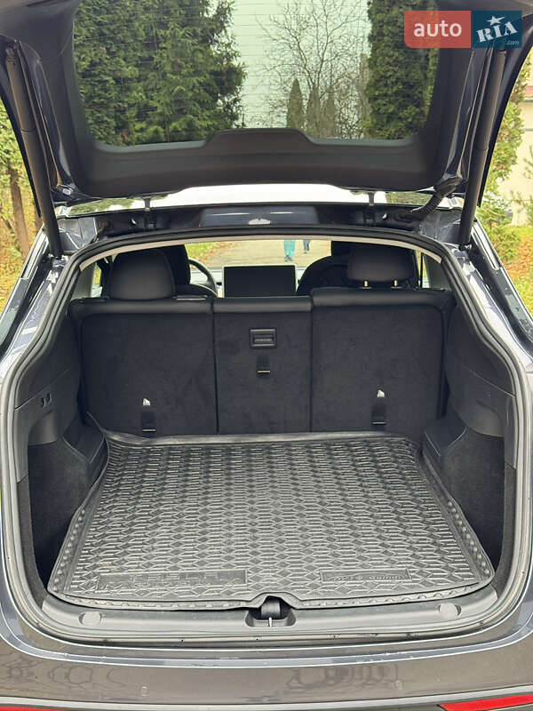 Позашляховик / Кросовер Tesla Model Y 2022 в Рівному