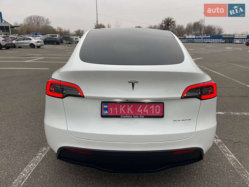Внедорожник / Кроссовер Tesla Model Y 2023 в Киеве