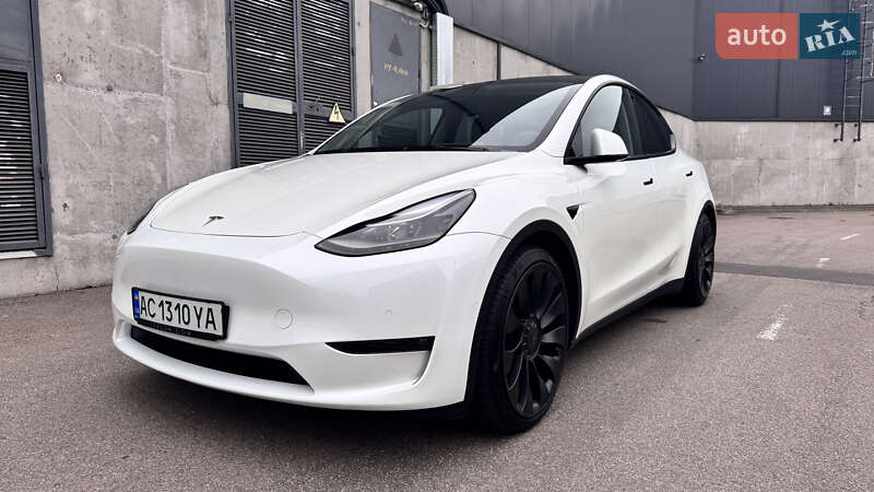 Внедорожник / Кроссовер Tesla Model Y 2022 в Киеве
