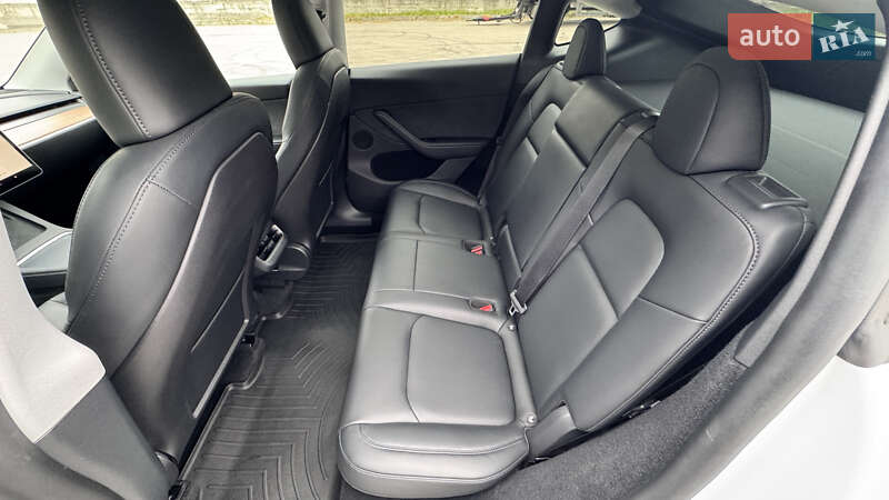 Внедорожник / Кроссовер Tesla Model Y 2022 в Киеве