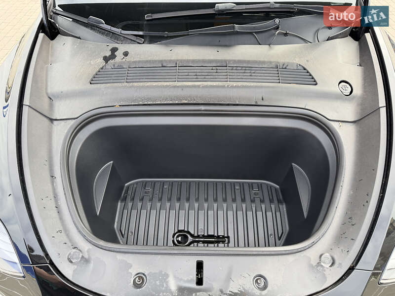 Внедорожник / Кроссовер Tesla Model Y 2023 в Сумах