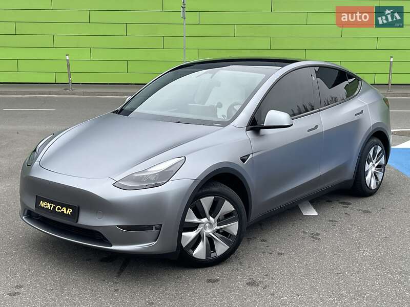 Позашляховик / Кросовер Tesla Model Y 2024 в Києві