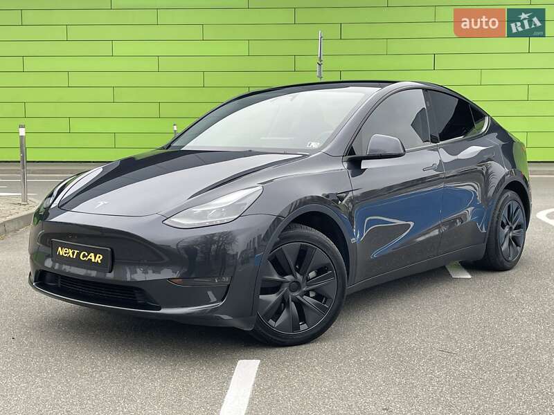 Позашляховик / Кросовер Tesla Model Y 2024 в Києві