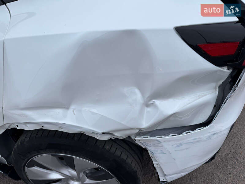 Позашляховик / Кросовер Tesla Model Y 2023 в Рівному