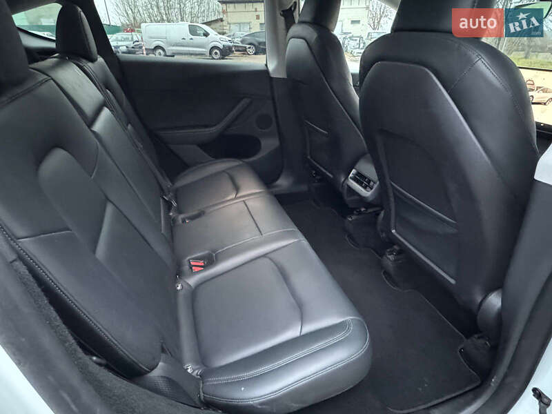 Позашляховик / Кросовер Tesla Model Y 2023 в Рівному