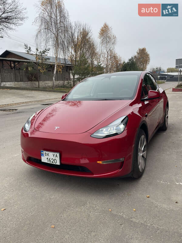 Позашляховик / Кросовер Tesla Model Y 2023 в Рівному фото 2 Позашляховик / Кросовер Tesla Model Y 2023 в Рівному