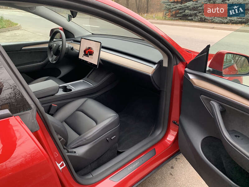 Позашляховик / Кросовер Tesla Model Y 2023 в Києві