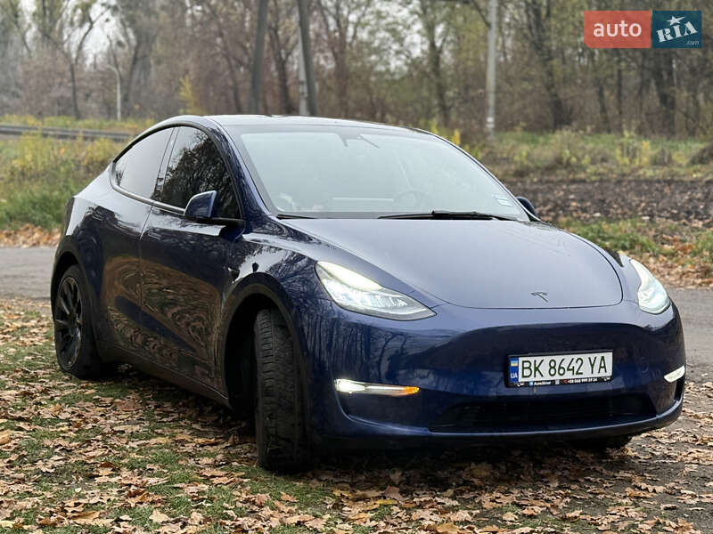 Внедорожник / Кроссовер Tesla Model Y 2022 в Ровно