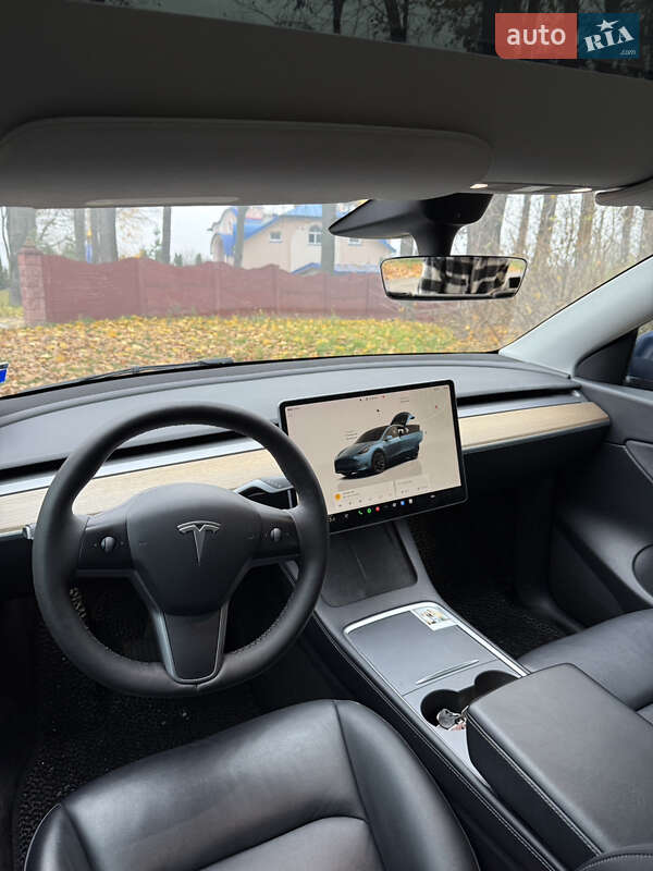 Внедорожник / Кроссовер Tesla Model Y 2022 в Ровно