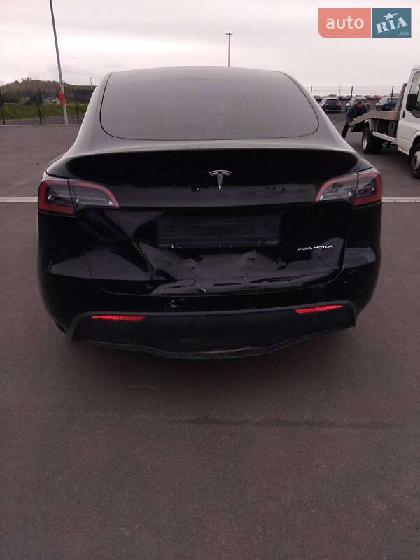 Внедорожник / Кроссовер Tesla Model Y 2022 в Киеве