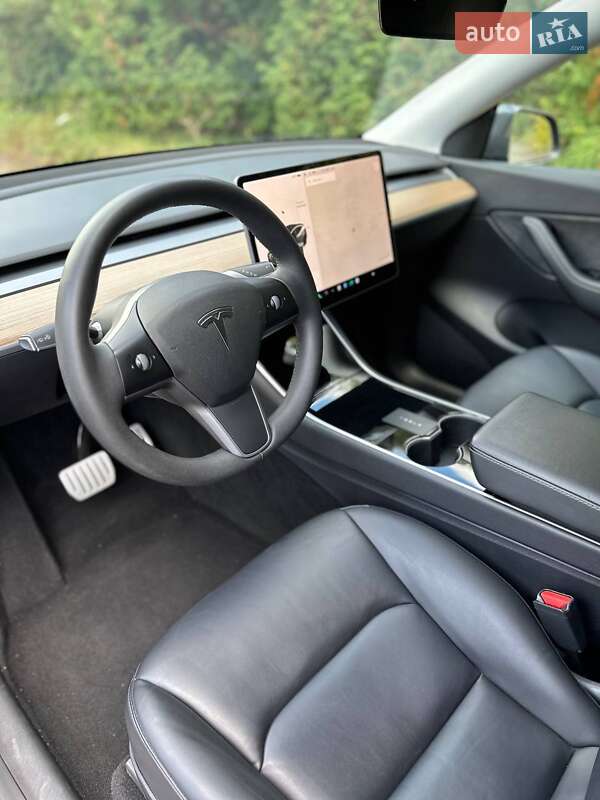 Позашляховик / Кросовер Tesla Model Y 2020 в Рівному