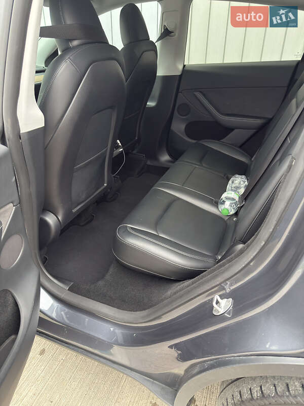 Внедорожник / Кроссовер Tesla Model Y 2023 в Черновцах