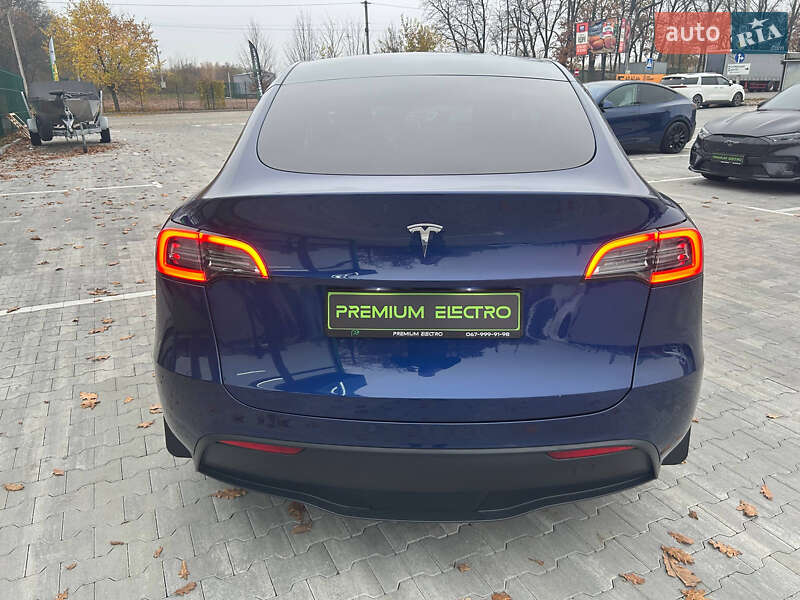 Позашляховик / Кросовер Tesla Model Y 2024 в Києві фото 3 Позашляховик / Кросовер Tesla Model Y 2024 в Києві