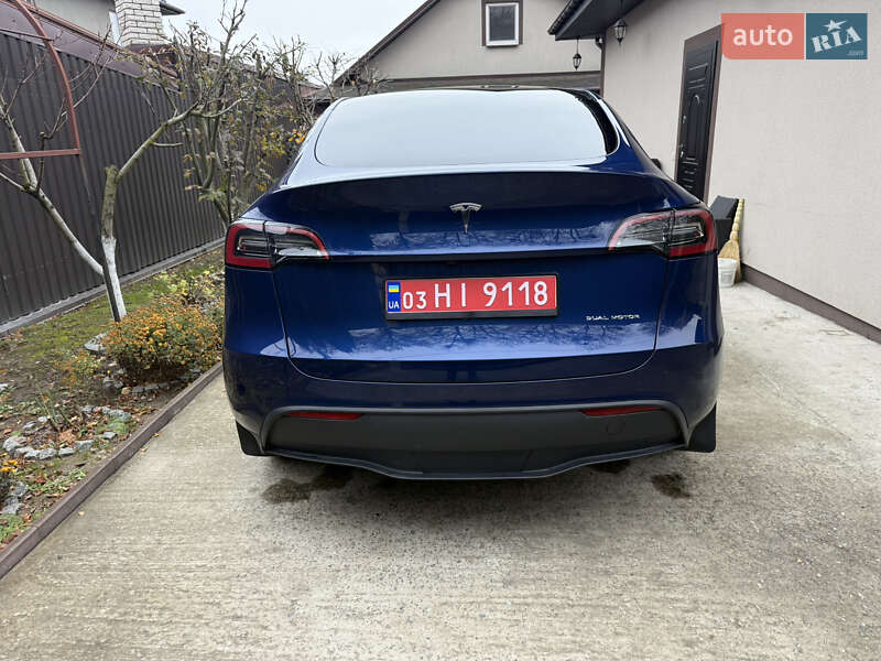 Позашляховик / Кросовер Tesla Model Y 2024 в Бучі