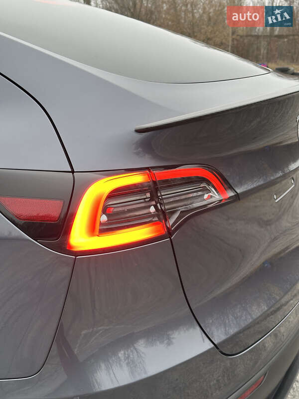 Внедорожник / Кроссовер Tesla Model Y 2021 в Харькове