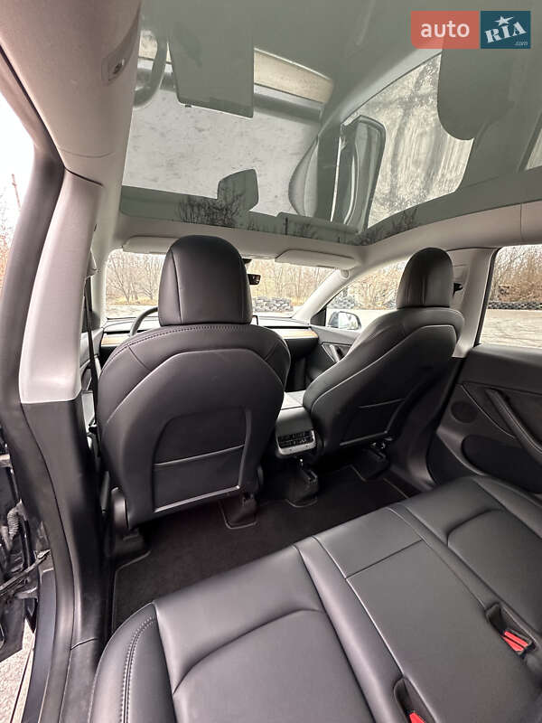 Внедорожник / Кроссовер Tesla Model Y 2021 в Харькове