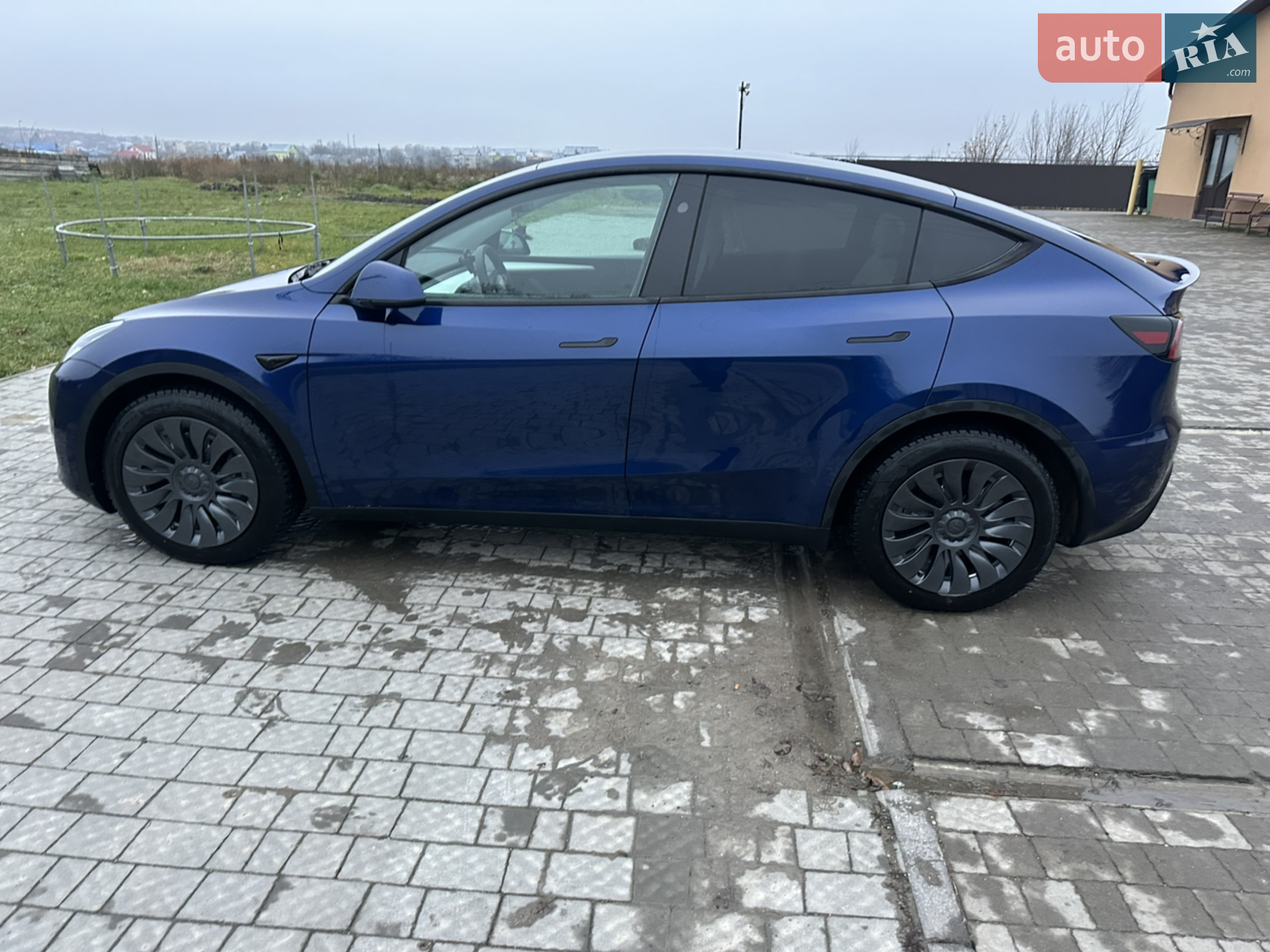 2024 Tesla Model Y - мініатюра 5