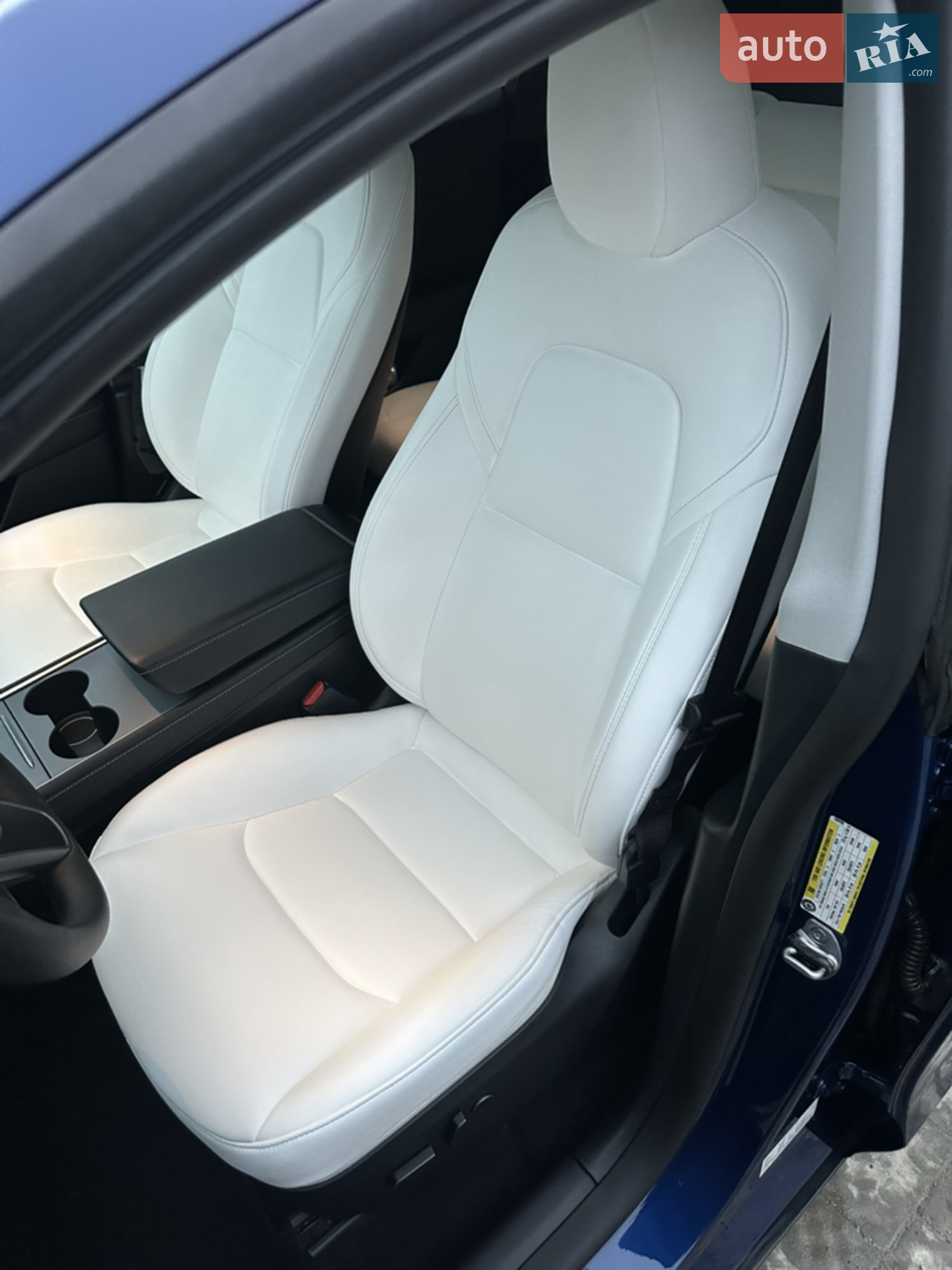 2024 Tesla Model Y - мініатюра 11