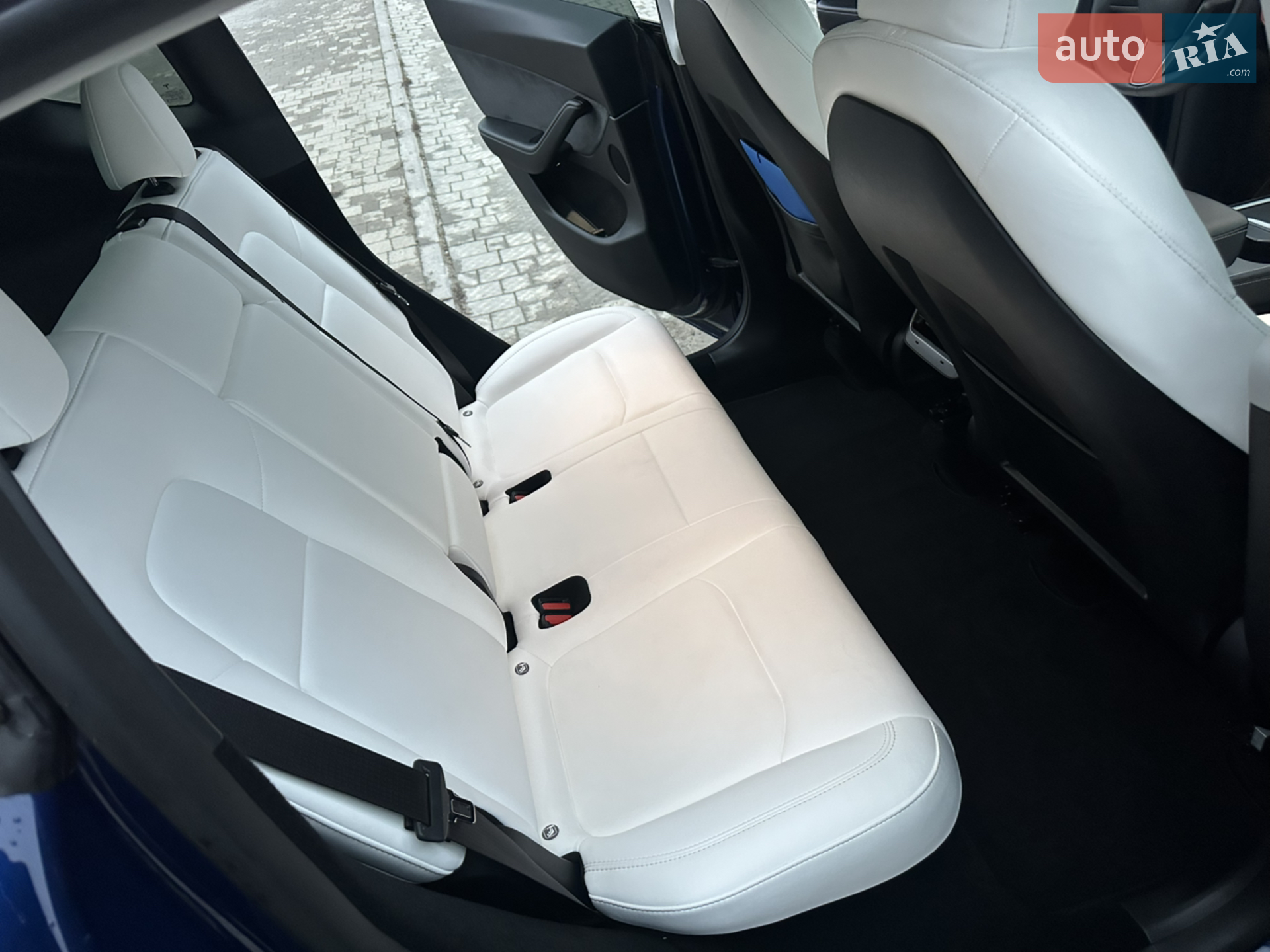 2024 Tesla Model Y - мініатюра 17